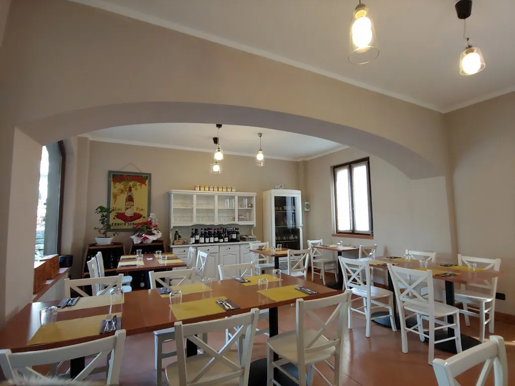 Osteria di Nonna Clara restaurant in Corgeno