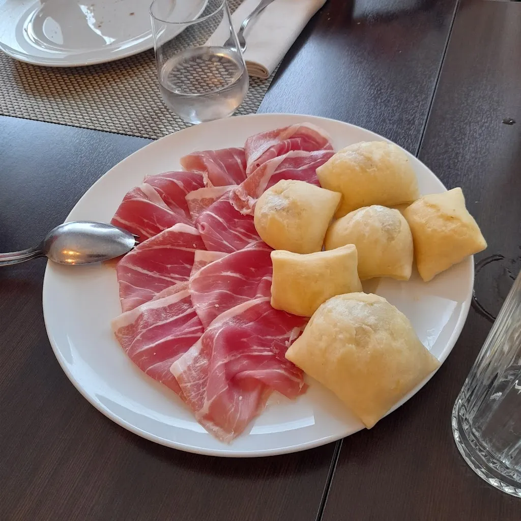 all'osteria di Vergiate Ristorante_Corgeno_slider_image_3