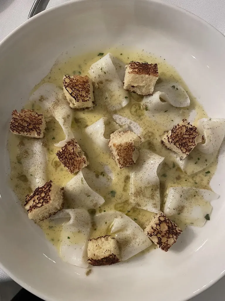 Selena Sage_Bollicine Restaurant Music Context_Corno Giovine_review