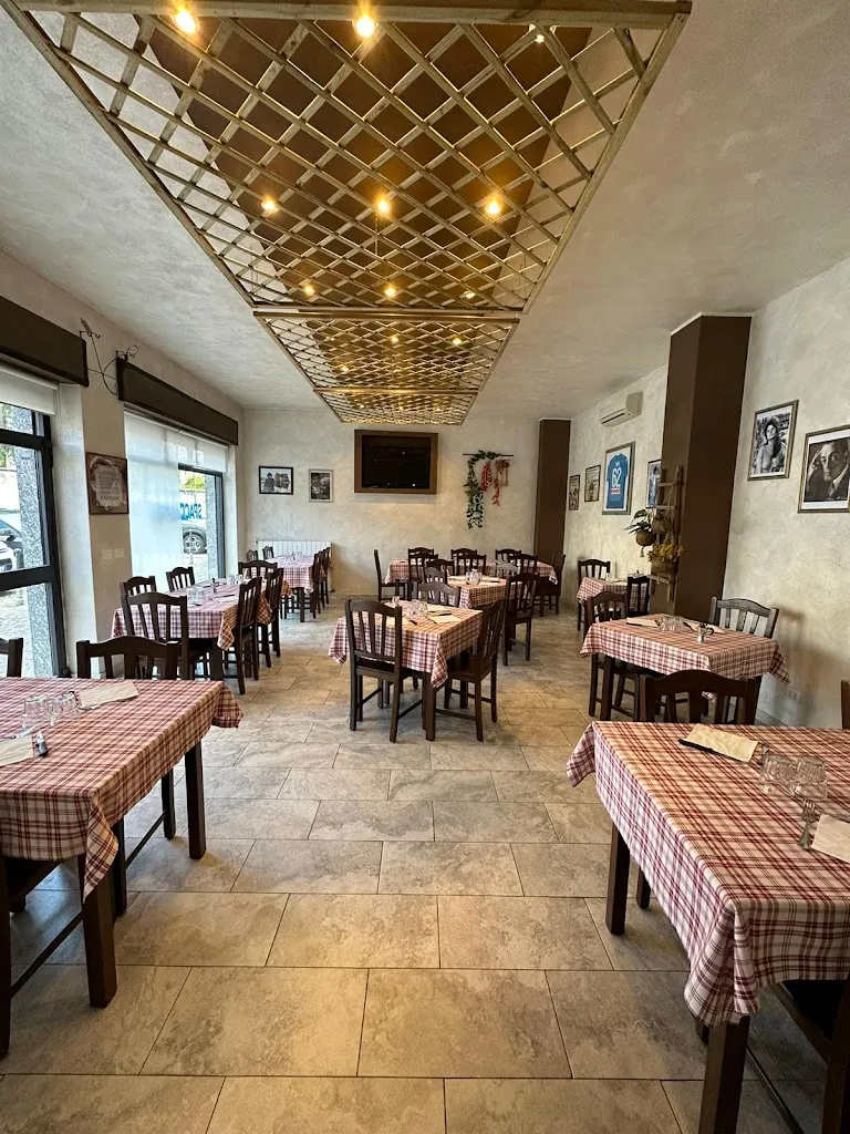 Pizzeria Ristorante Spaccanapoli 187 Granato Carmine restaurant in Cornate d'Adda