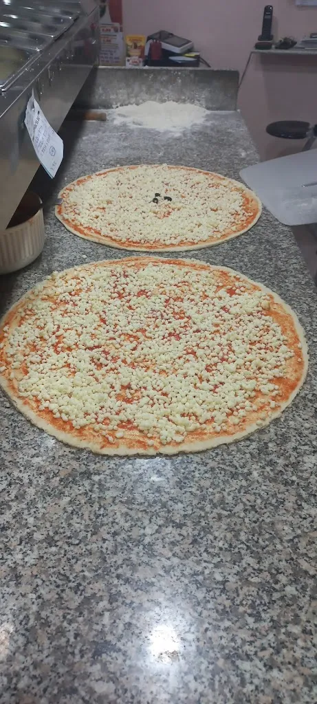 Pizzeria Cleopatra restaurant in Cornate d'Adda