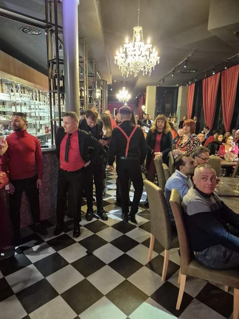 Veronikha De Las Mercedes Alarcon_Jubilee Restaurant & Lounge Bar_Corbetta_review