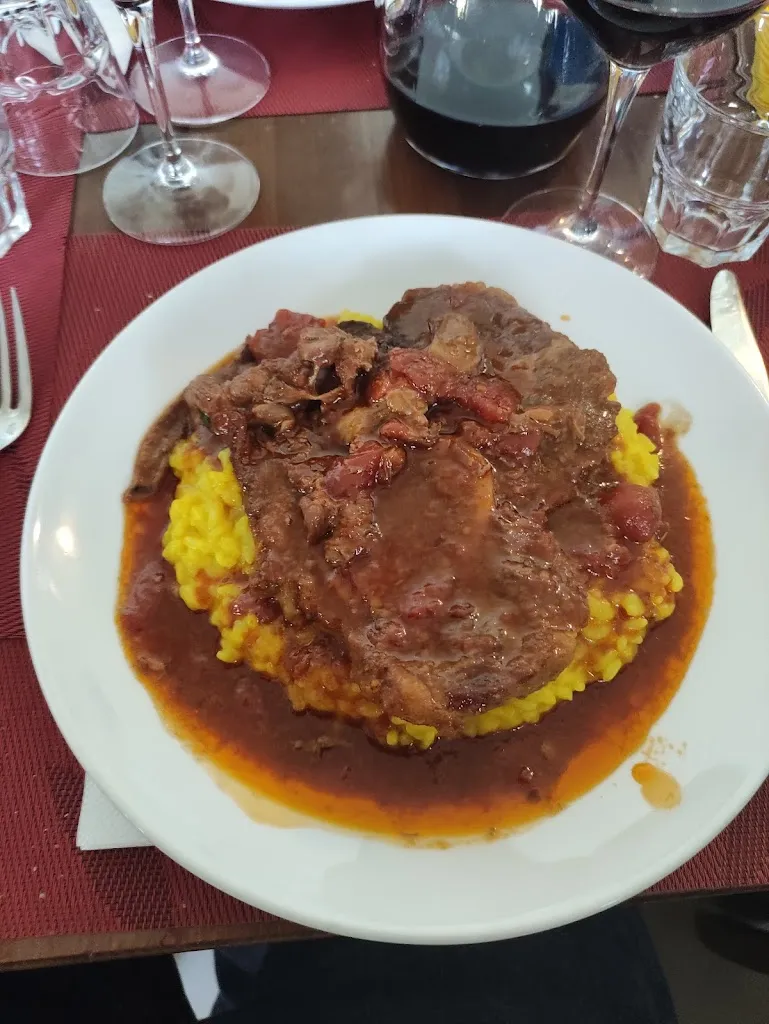 FULVIO SOPRA_Il cortile di Gabry Osteria e Bar_Corbetta_review