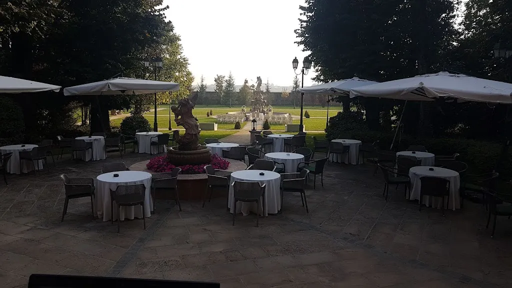 Villa Borghesi - Ristorante_Corte de' Cortesi con Cignone_slider_image_1