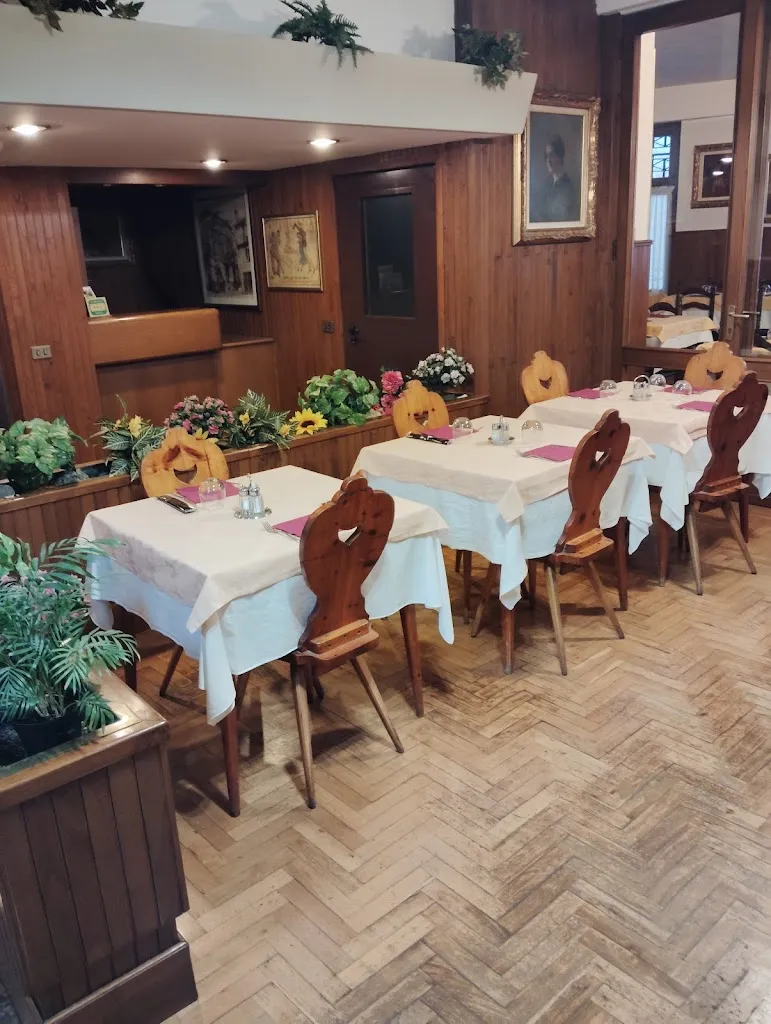 Ristorante Pizzeria Albergo Gnocchi_Cortenova_slider_image_1