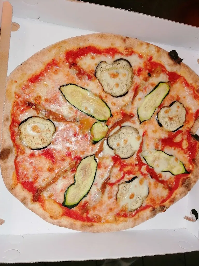 Pizzeria & Kebab Cleopatra3 di Mehmood Qaiser_Corvino San Quirico_slider_image_3