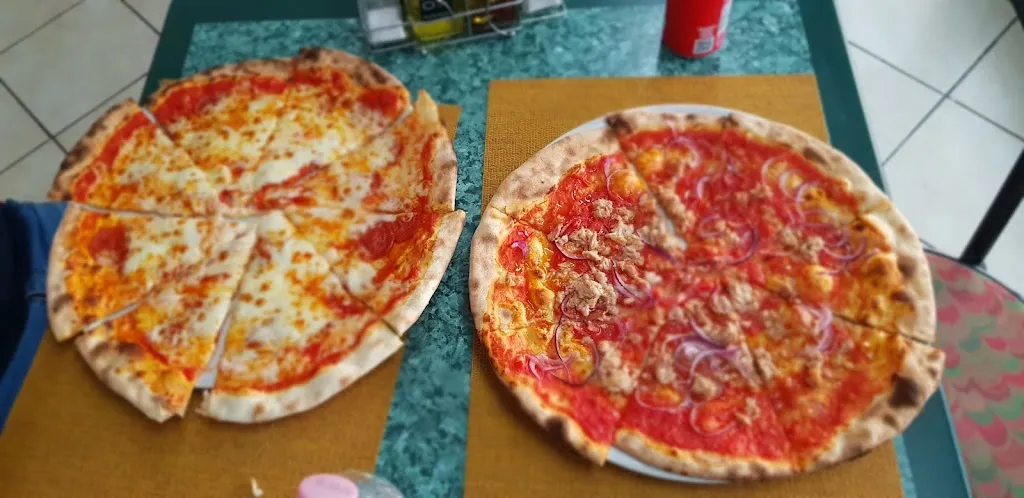 Stefano Dezza_Pizzeria Luna Rossa_Corvino San Quirico_review