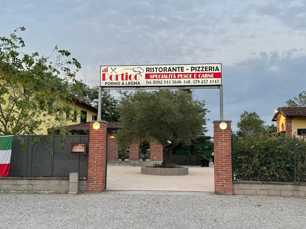 Ristorante pizzeria AL PORTICO_Costa de' Nobili_slider_image_1