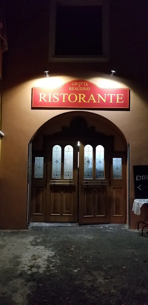 Yvon Roy_Ristorante Grotte di Realdino_Costa Lambro_review