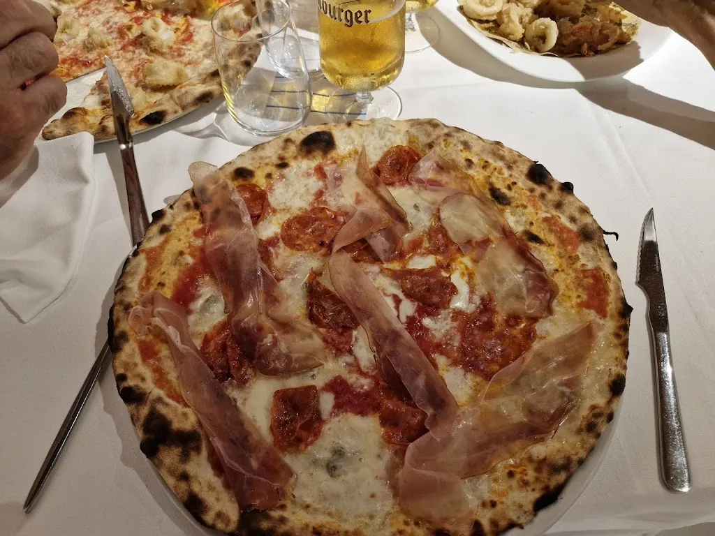 Paolo Giovanni Bernardelli_Il Veliero_Costa Sant'Abramo_review