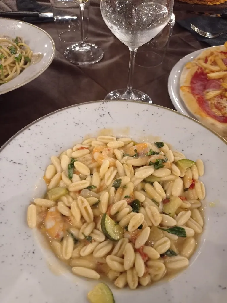 Carla Centrone_CESAREO OLGA CARBURANTI E Ristorant_Apricena_review