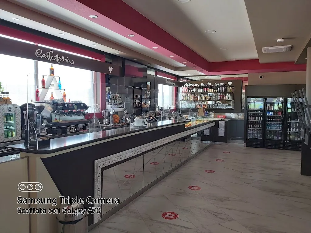 CESAREO OLGA CARBURANTI E Ristorant restaurant in Apricena