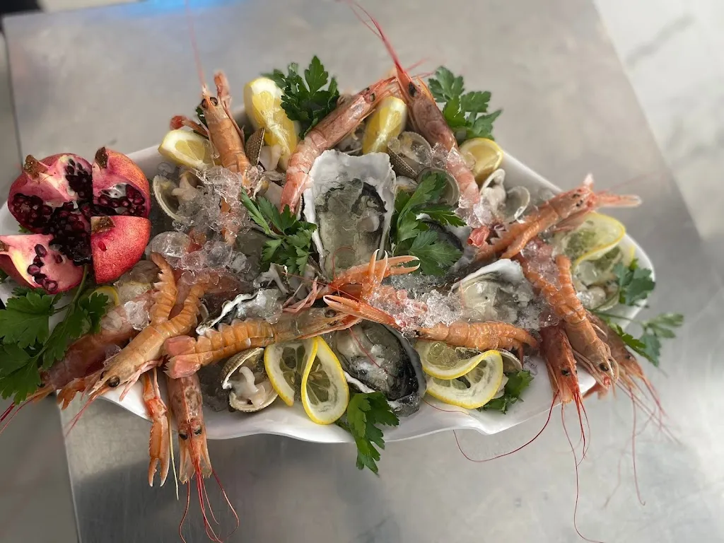 CESAREO OLGA CARBURANTI E Ristorant_Apricena_slider_image_3