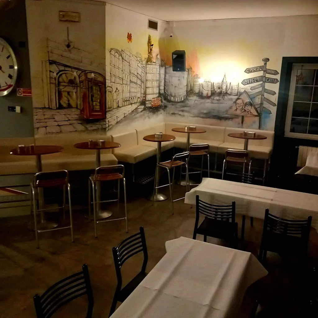 Street Caffé restaurant in Cosio Valtellino