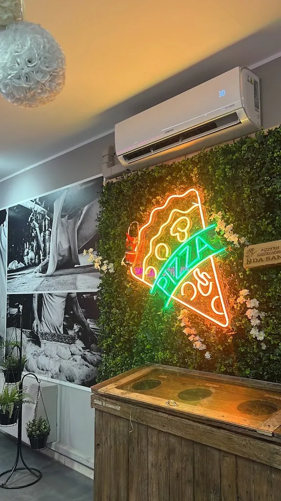 Pizzeria DA SANDO restaurant in Credaro