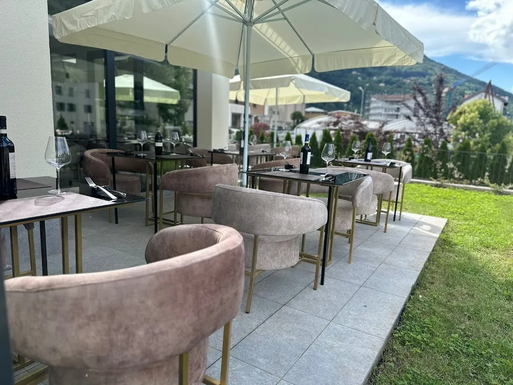 Ristorante La Perla restaurant in Cremenaga