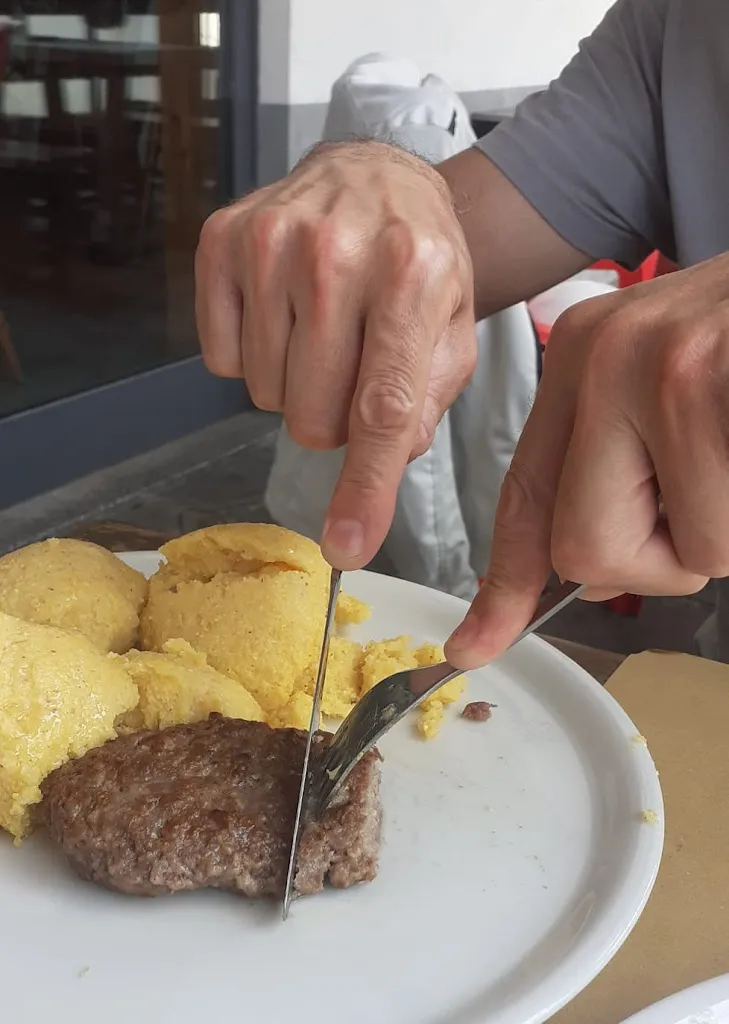 Mark Flour_La Stube Birreria Pub_Cremeno_review