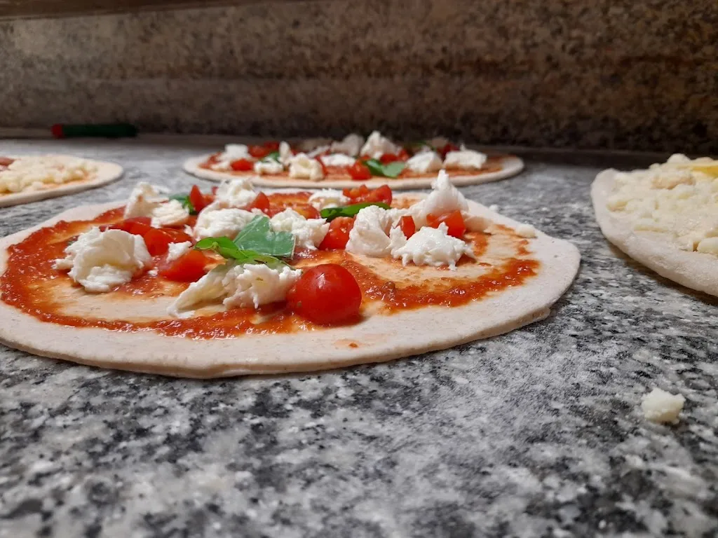 Pizzeria 'La Valle'_Costa Volpino_slider_image_2