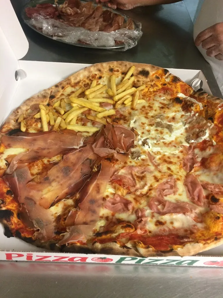 Pizzeria 'La Valle'_Costa Volpino_slider_image_3