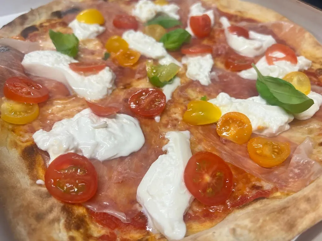 Mondo Pizza_Costa Volpino_slider_image_3