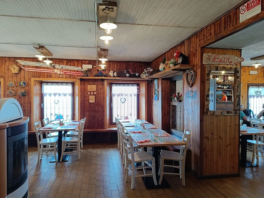 Rifugio Magnolini restaurant in Costa Volpino