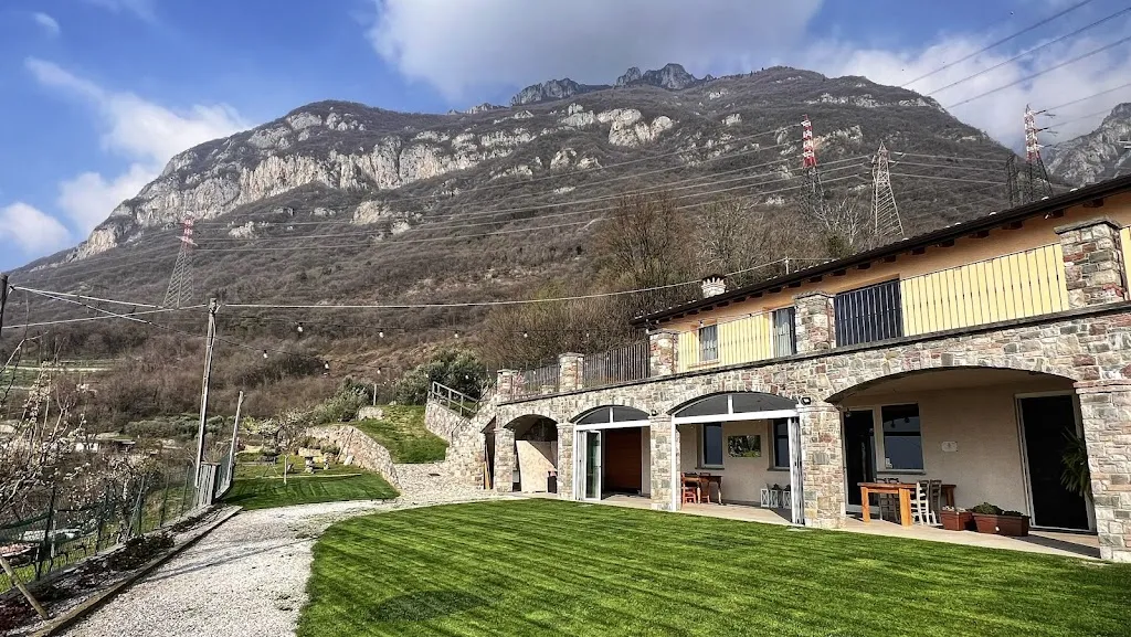 Az. Agricola Agrituristica Cascina Lorenzo restaurant in Costa Volpino