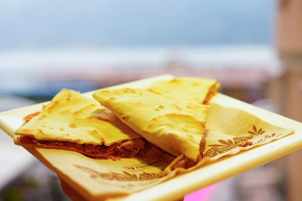 Flour_Costa Volpino_slider_image_3