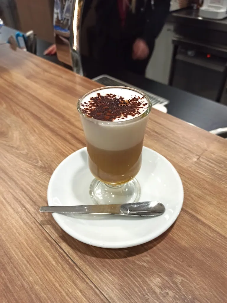 Menu_Queen Café_Apricena_image_4