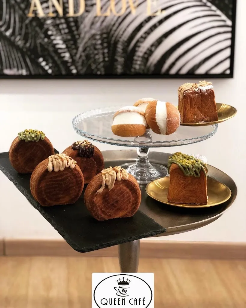 Queen Café_Apricena_slider_image_2