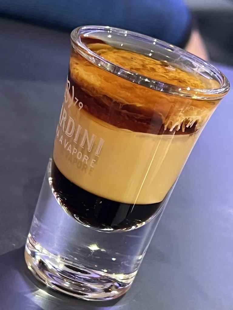 Lato Opposto_Apricena_slider_image_3