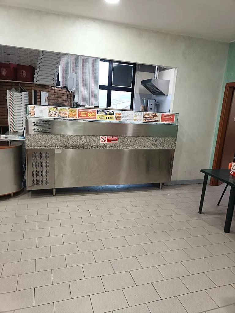 Pizza King 2 restaurant in Cucciago