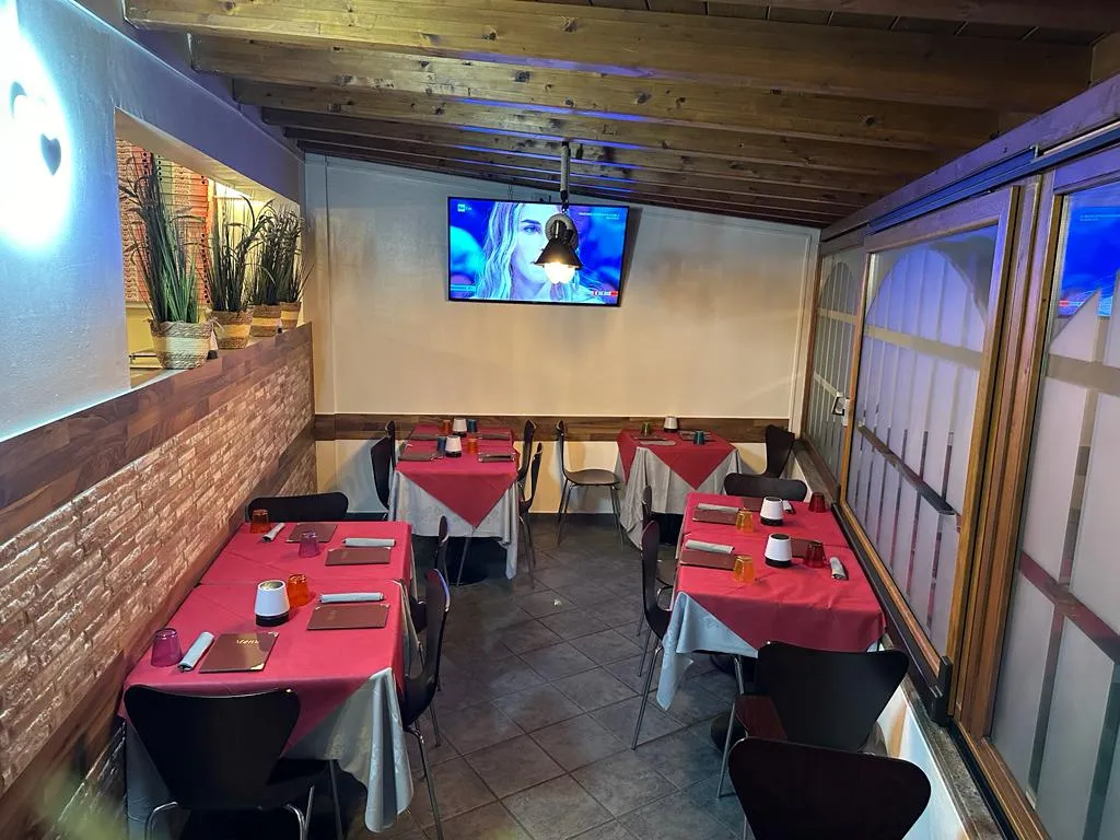 Il Mago Della Pizza 2 restaurant in Cucciago