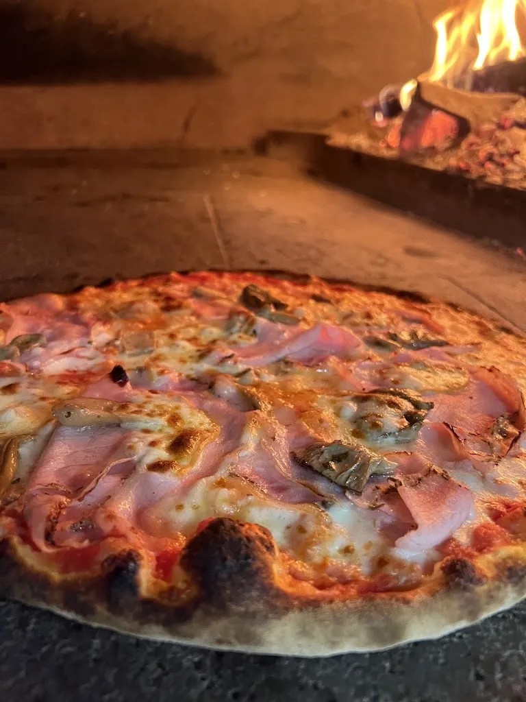 Pizzeria Girasole_Cuasso al Piano_slider_image_3