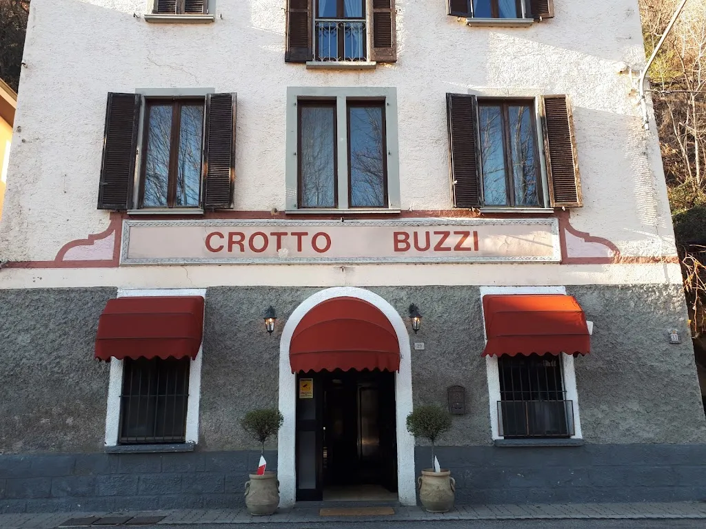 Ristorante Pizzeria Crotto Buzzi restaurant in Cuasso al Piano