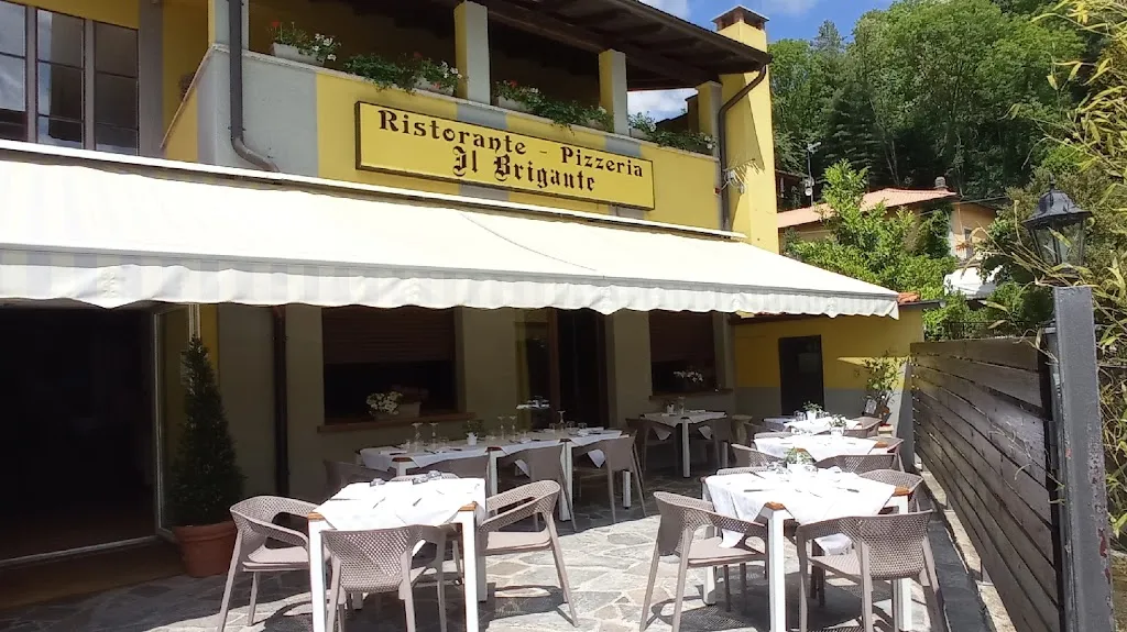 Ristorante Pizzeria Il Brigante_Cugliate-Fabiasco_slider_image_1