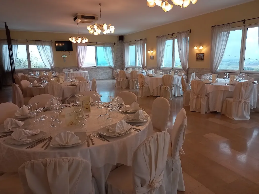 Ristopizza B&B Da Enzo restaurant in Apricena