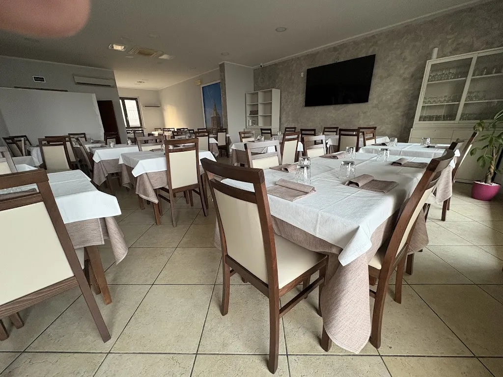 Il cornicione restaurant in Cura Carpignano