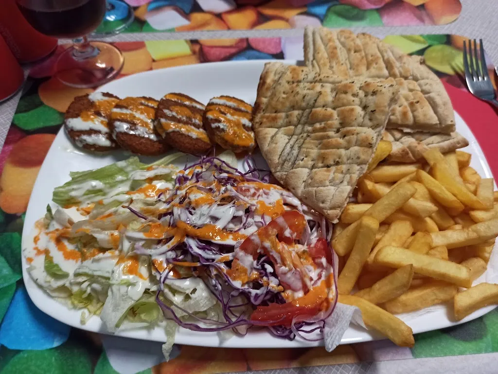 Elisabetta Gerlanda_PIZZERIA KEBAB ROMA 4_Cura Carpignano_review