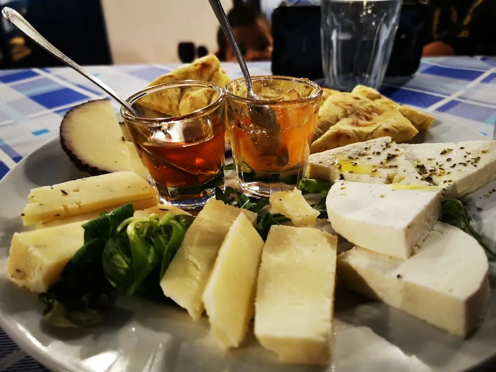 Jorge W. Cedeño_Ghyreria Filoxenia_Cusano_review