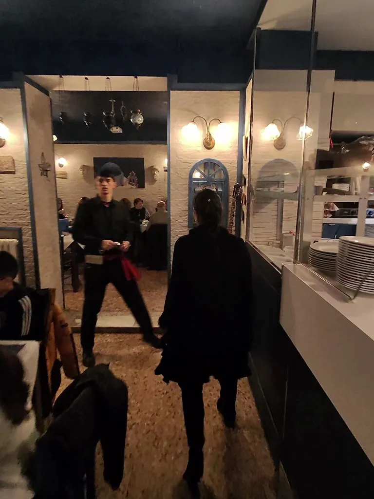 Ghyreria Filoxenia_Cusano_slider_image_2