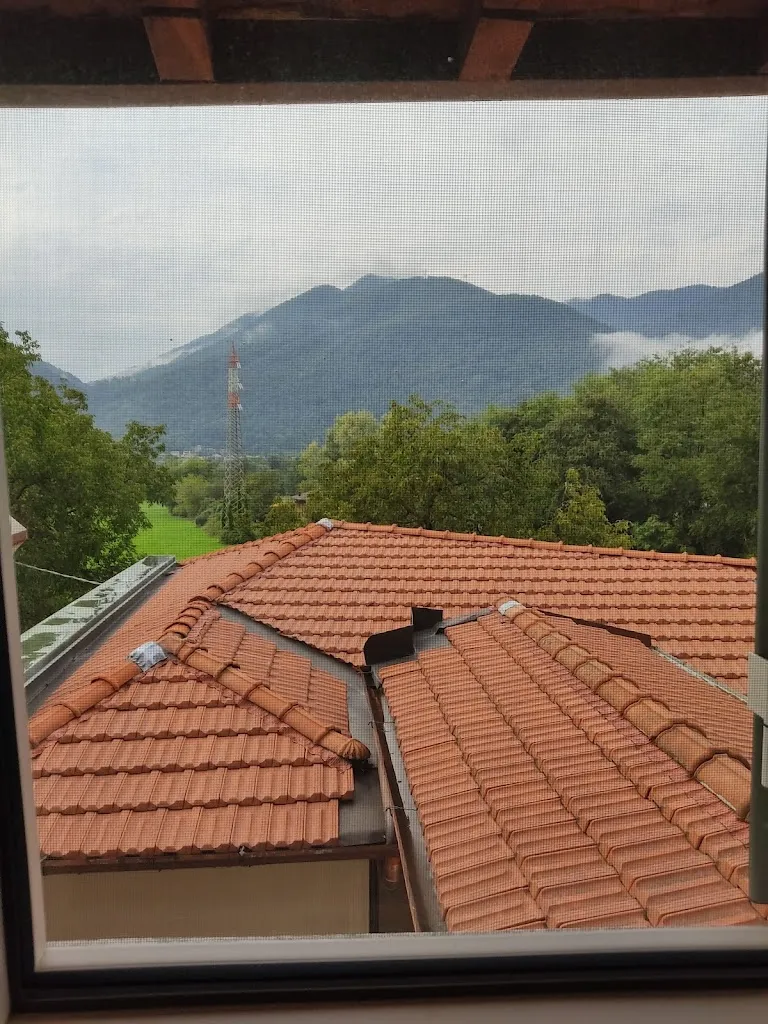 Richard Cumpstey_Hotel Corona_Cuvio_recensione