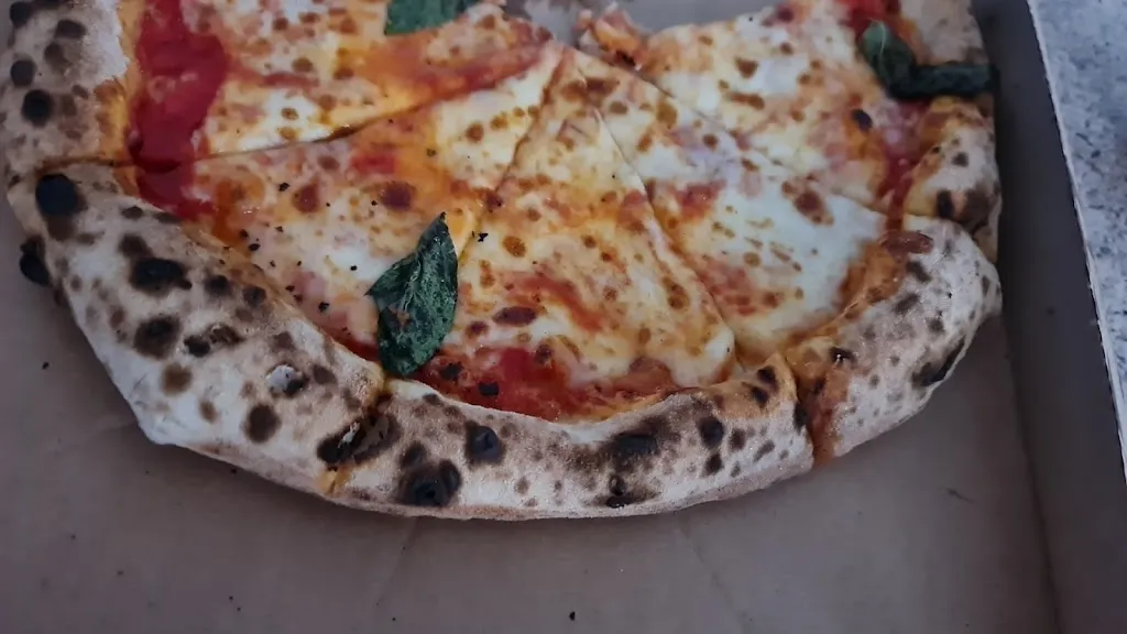 Hilary Miceli_Pizzeria 