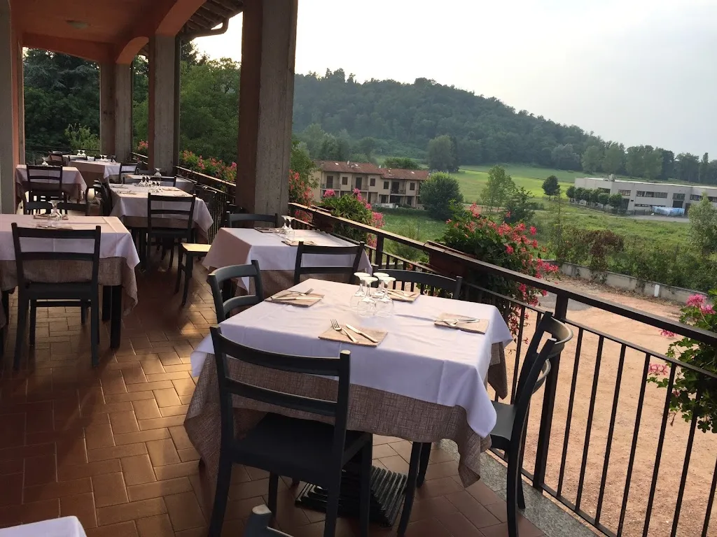 Lo Scoglio_Daverio_slider_image_1