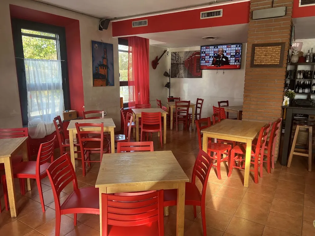 Cafe Le Clochard restaurant in Cusago