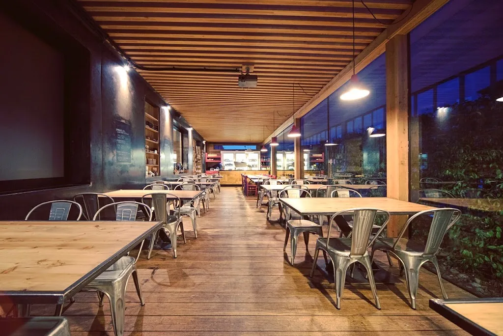 VIAPRADE8 BEERSTRO restaurant in Darfo Boario Terme