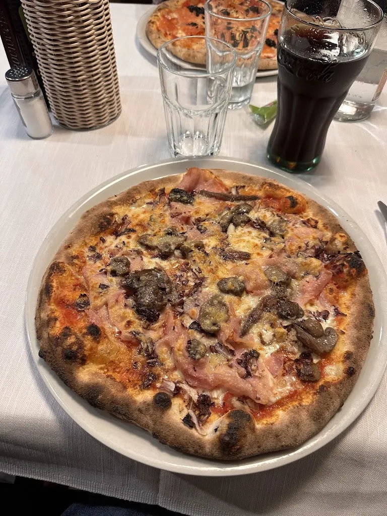 Pizzeria Ristorante La Nuova Campello_Darfo Boario Terme_slider_image_2