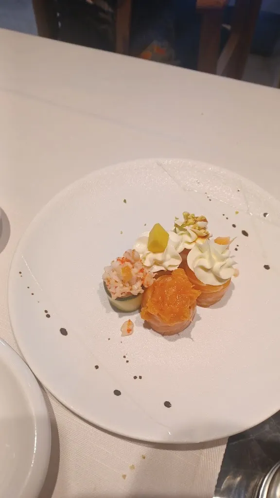 Ayesha Eman_Haru Asian Fusion Restaurant_Darfo Boario Terme_review