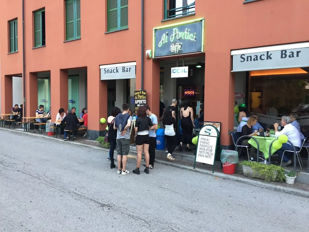 Snack Bar Ai Portici restaurant in Delebio