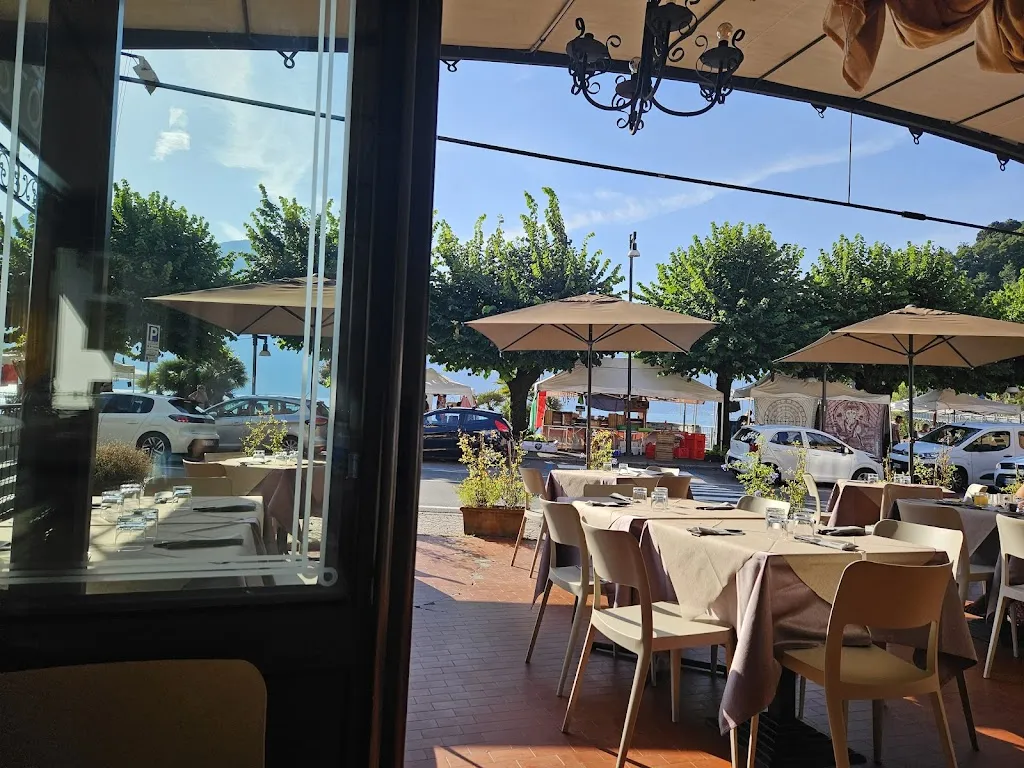 Albergo Ristorante Dongo restaurant in Dongo