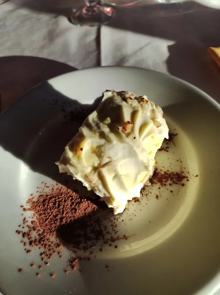 Ristorante Cantoon Fumaana_Dosimo_slider_image_3